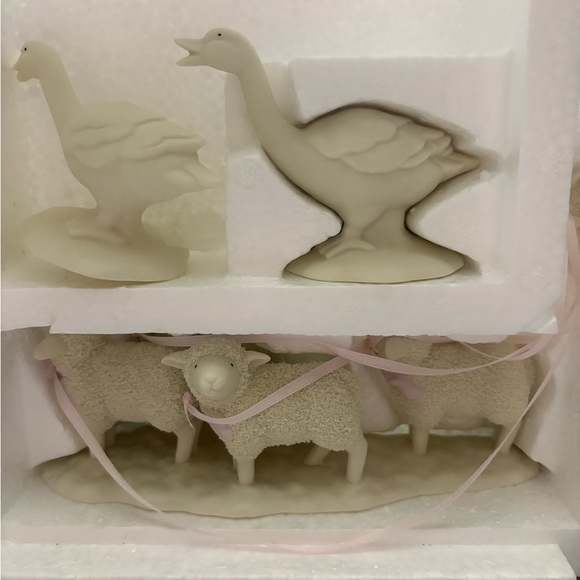 Snowbabies “to market to market delivering eggs “ retired piece from 1996 - Picture 4 of 7